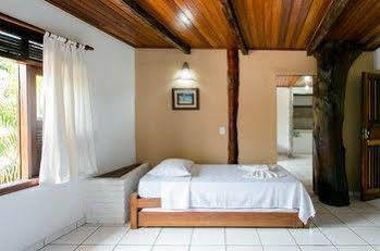 Flamboyant Inn 3*